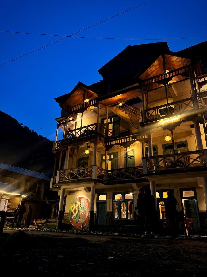 A Pousada Ozark House Jibhi Exterior foto