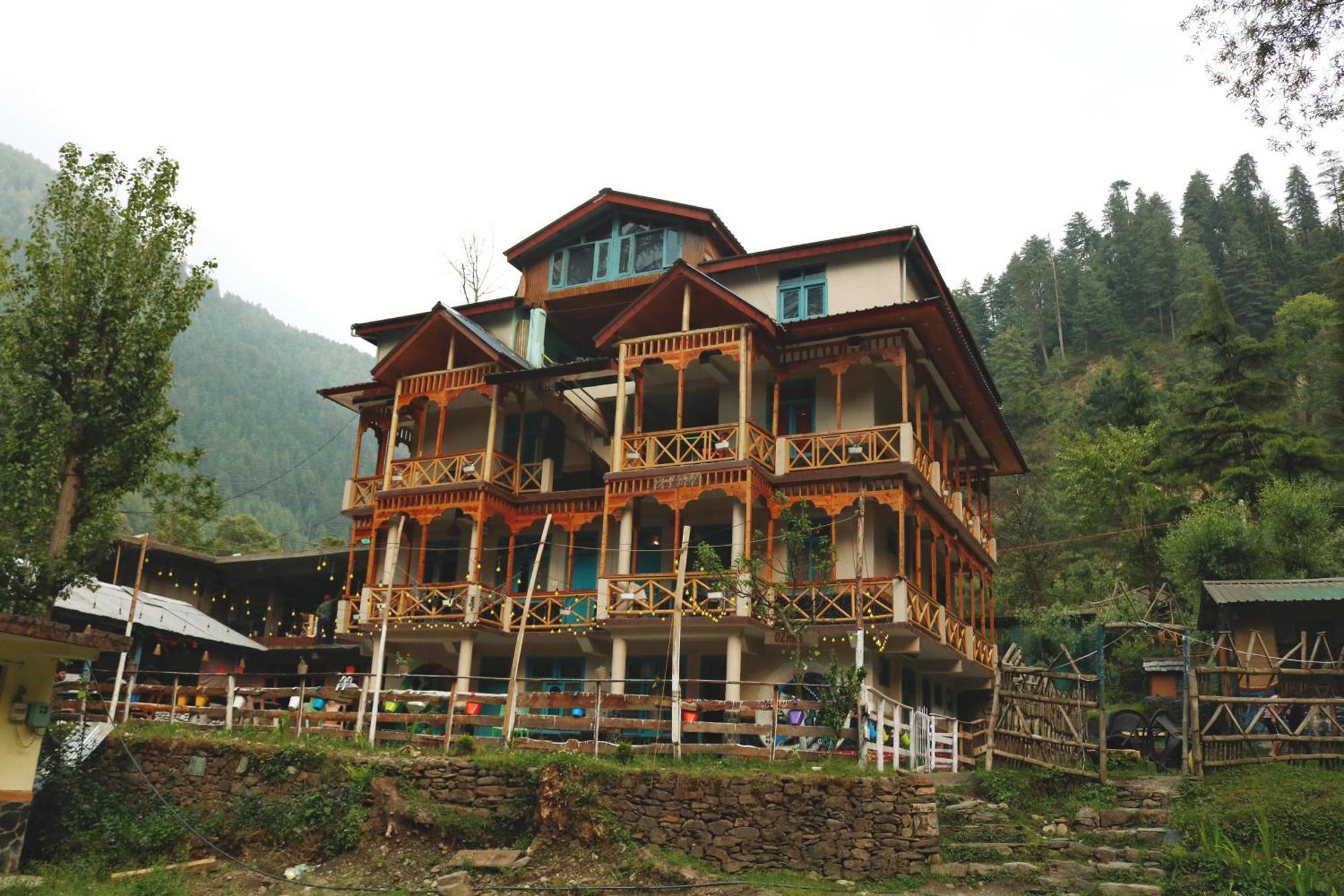 A Pousada Ozark House Jibhi Exterior foto